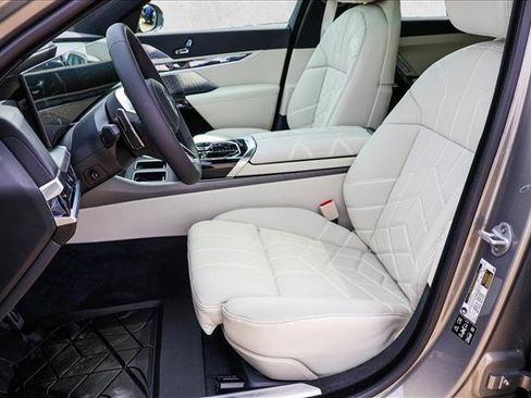 New 2026 BMW 760i xDrive w/ Executive Package AWD/4WD image 12