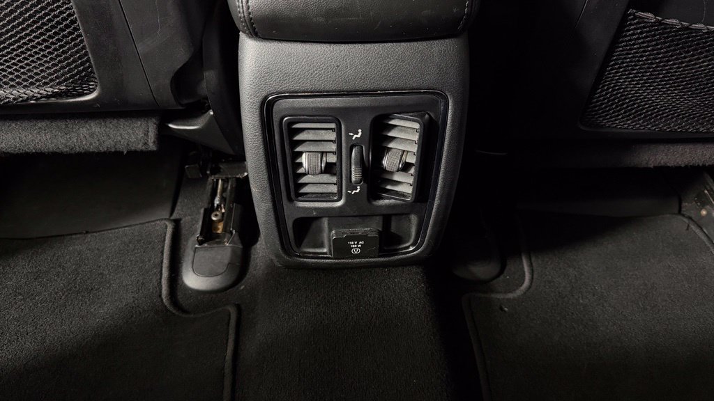 Used 2019 Jeep Grand Cherokee Altitude AWD/4WD image 32