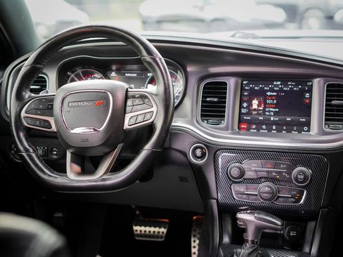 Used 2020 Dodge Charger Scat Pack RWD image 9