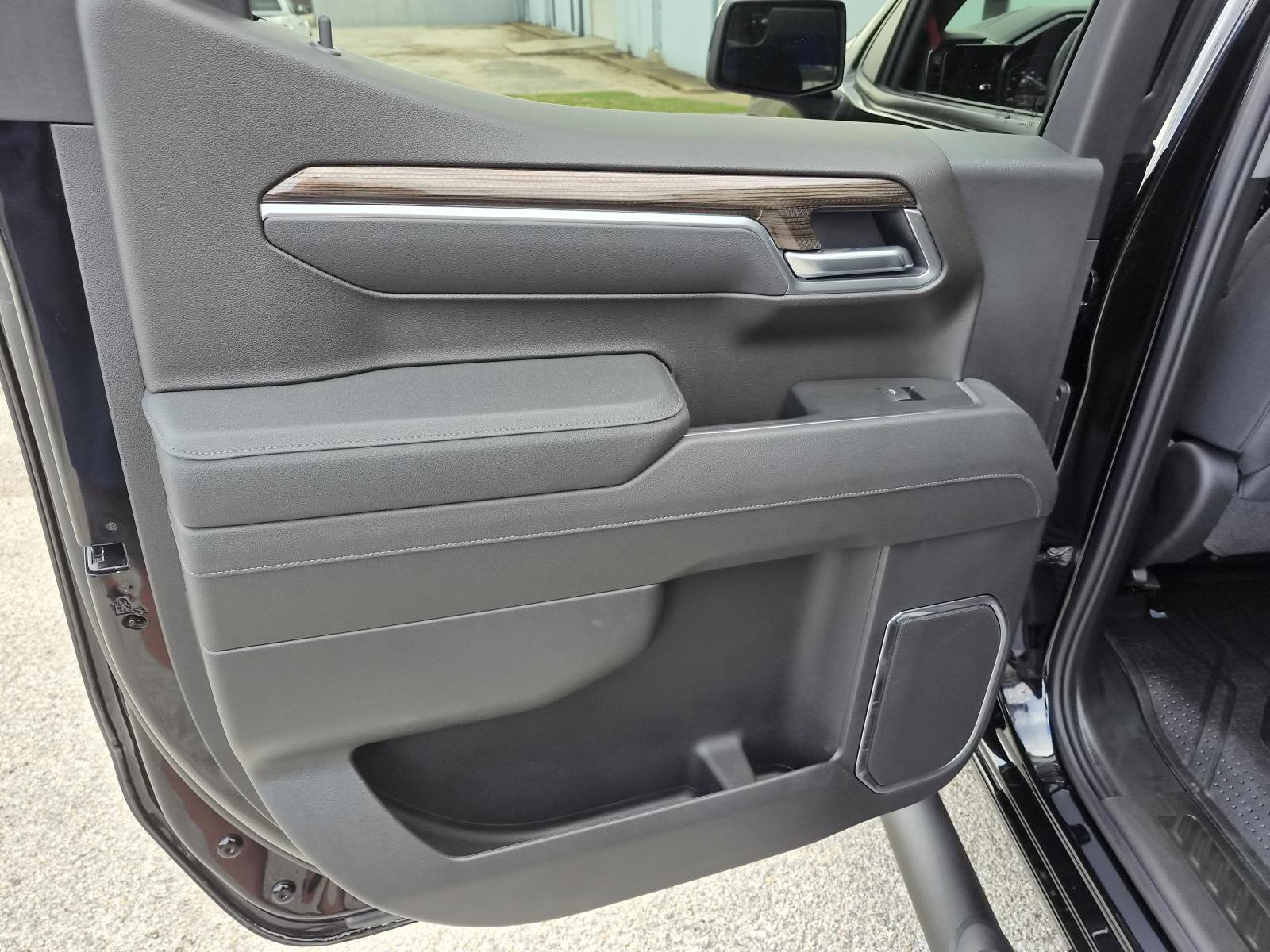 Used 2026 Chevrolet Silverado 1500 RST w/ RST Select Package AWD/4WD image 16