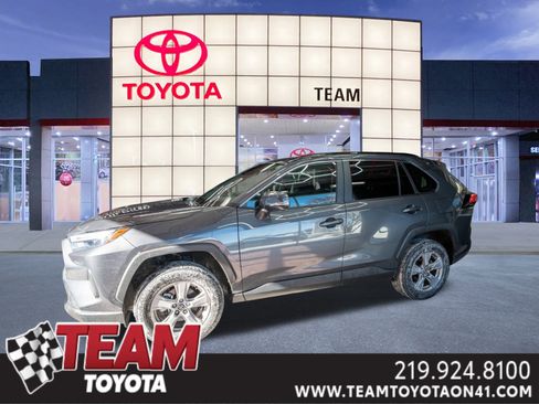 Used 2025 Toyota RAV4 XLE image 1