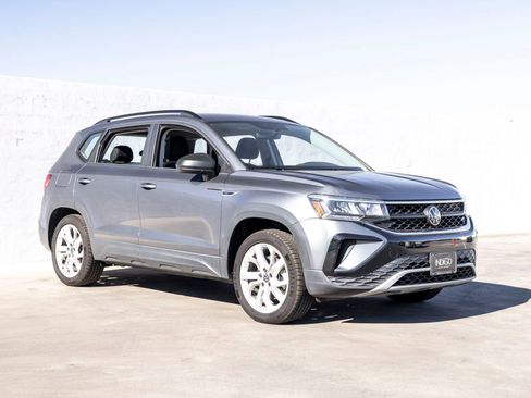 Used 2023 Volkswagen Taos S image 2