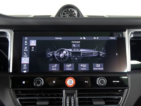 New 2026 Porsche Macan image 22