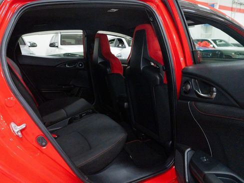 Used 2018 Honda Civic Type R image 35