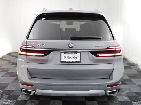 Used 2026 BMW X7 xDrive40i AWD/4WD image 17