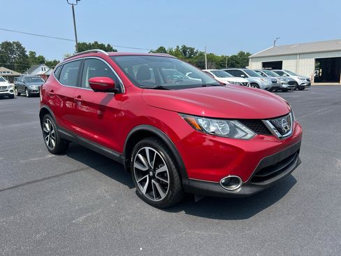 Used 2018 Nissan Rogue Sport SL AWD/4WD image 3