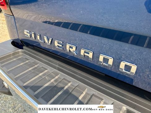 Used 2017 Chevrolet Silverado 2500 LTZ w/ Vortec Plus Package AWD/4WD image 38