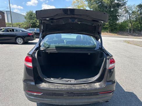 Used 2020 Ford Fusion SE FWD image 38