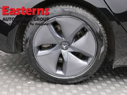Used 2019 Tesla Model 3 Standard Range RWD image 22
