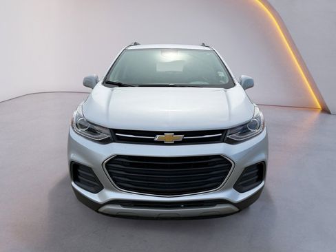 Used 2020 Chevrolet Trax LT w/ Driver Confidence Package FWD image 8