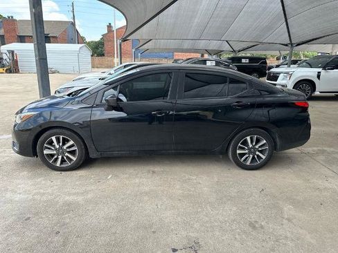 Certified 2025 Nissan Versa SV FWD image 4