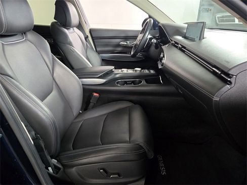 Used 2023 Genesis GV70 2.5T w/ Select Package image 23