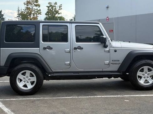 Used 2014 Jeep Wrangler Unlimited Sport w/ Quick Order Package 24S AWD/4WD image 6