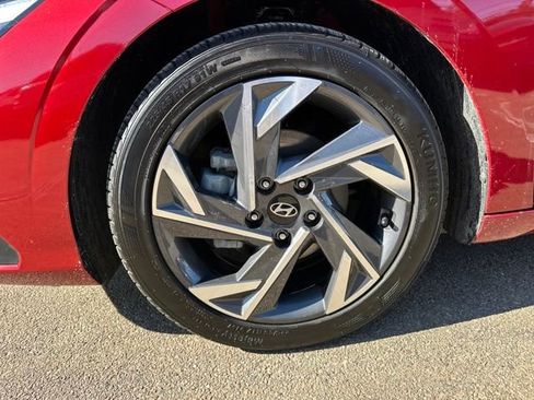 Certified 2025 Hyundai Elantra Sport image 11