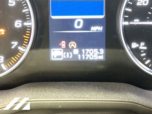 Used 2024 Subaru Crosstrek 2.0i Premium AWD/4WD image 13
