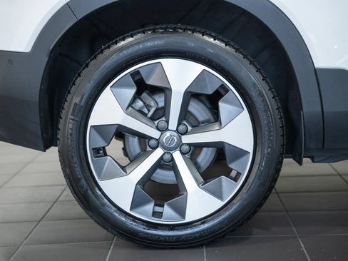 Used 2023 Volvo XC40 B5 Plus w/ Driver Assist Package AWD/4WD image 18