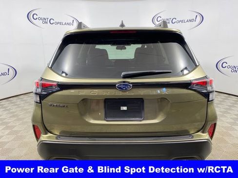Used 2025 Subaru Forester Premium AWD/4WD image 5