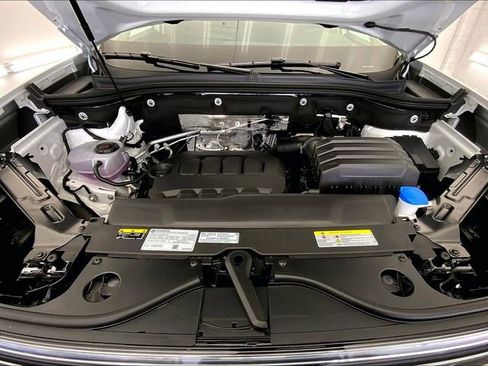 New 2026 Volkswagen Atlas SE image 11