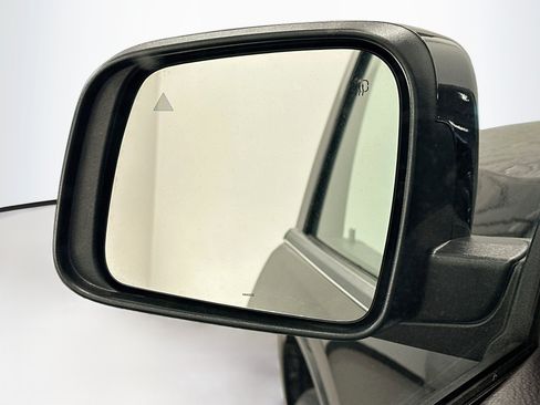 Used 2025 Dodge Durango GT AWD/4WD image 16