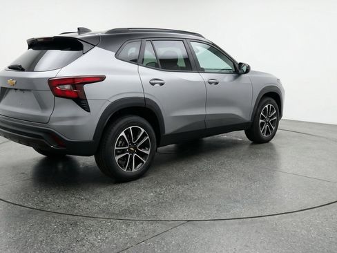 Used 2025 Chevrolet TrailBlazer LT image 9