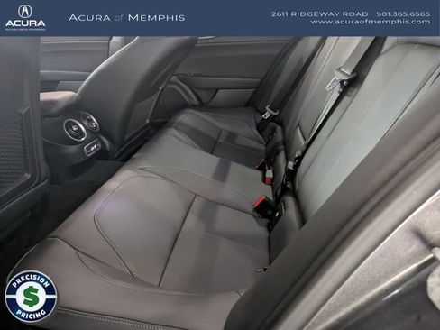 Used 2025 Alfa Romeo Giulia AWD w/ Driving Assist Package image 27