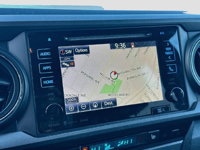 Used 2017 Toyota Tacoma TRD Pro AWD/4WD image 11