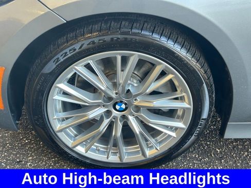 Used 2023 BMW 330i Sedan w/ Convenience Package image 17