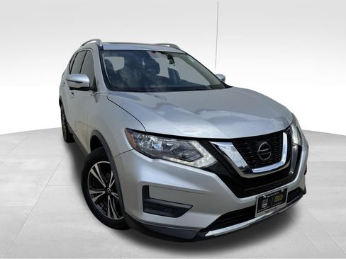 Used 2019 Nissan Rogue SV w/ Sun & Sound Touring Package FWD image 2