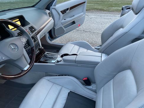 Used 2011 Mercedes-Benz E 350 Cabriolet image 97