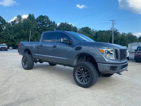 Used 2016 Nissan Titan SL AWD/4WD image 11