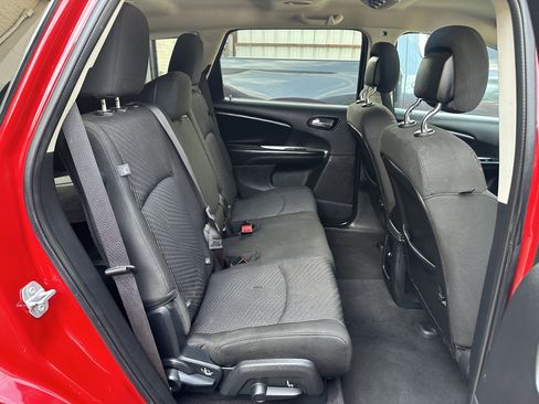 Used 2020 Dodge Journey SE w/ SE Popular Equipment Group image 13