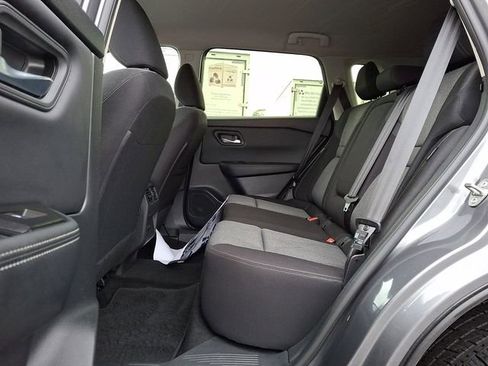Used 2024 Nissan Rogue SV AWD/4WD image 13