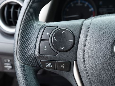 Used 2017 Toyota RAV4 LE image 21