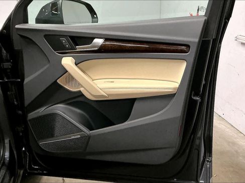 Used 2019 Audi Q5 2.0T Premium Plus w/ Premium Plus Package image 26