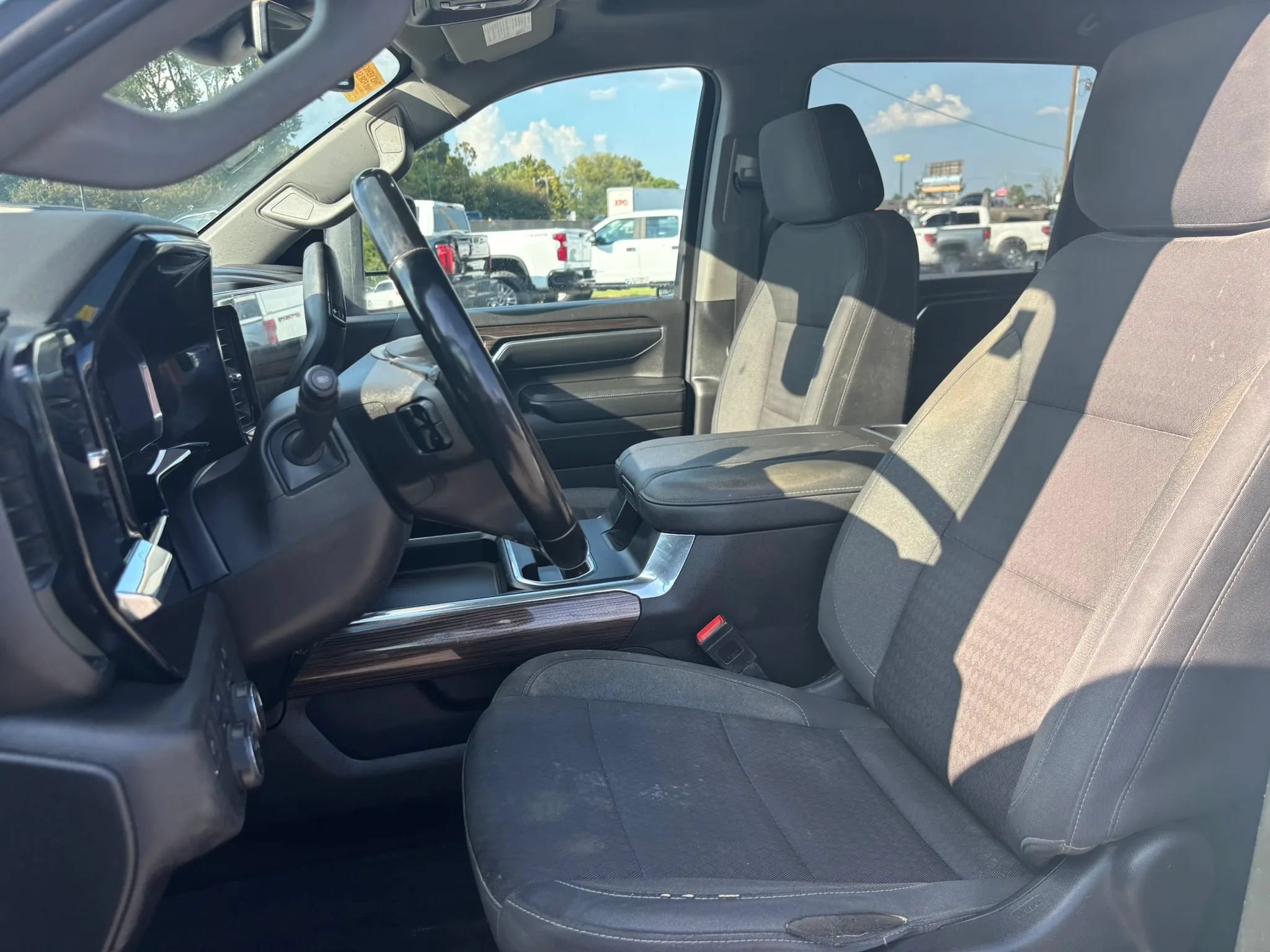 Used 2024 Chevrolet Silverado 3500 LT w/ Convenience Package AWD/4WD image 14