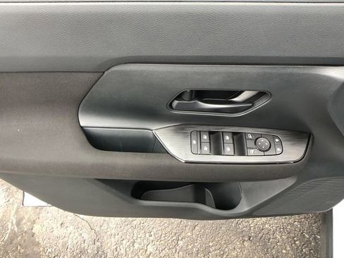 Certified 2025 Nissan Kicks S image 13