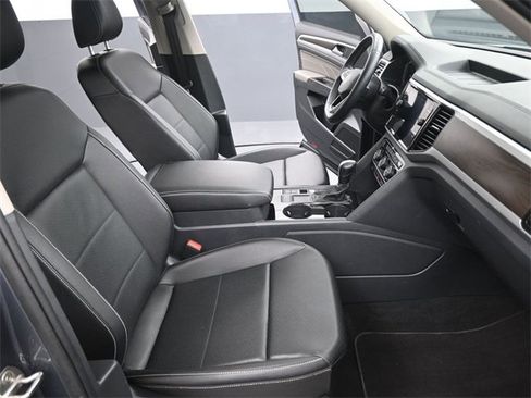 Used 2023 Volkswagen Atlas SE image 27