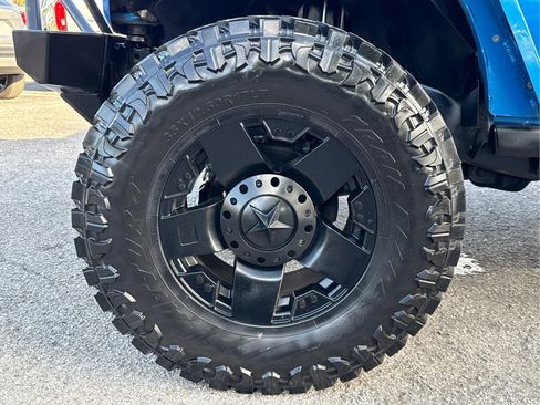 Used 2016 Jeep Wrangler Unlimited Sport w/ Quick Order Package 24S AWD/4WD image 10