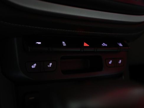 Used 2015 GMC Canyon SLT w/ Driver Alert Package RWD image 21