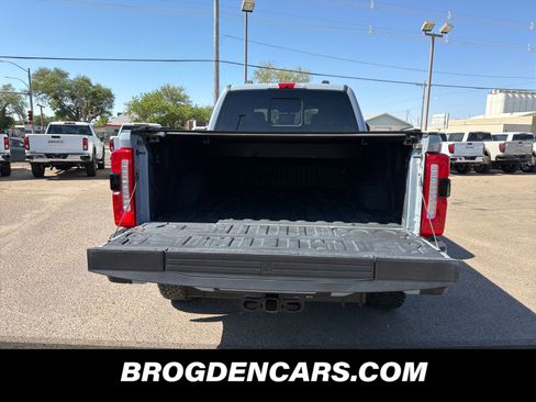 Used 2024 Ford F250 Lariat w/ Lariat Ultimate Package AWD/4WD image 9