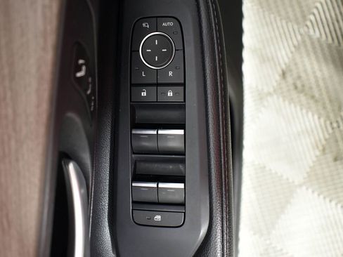 Used 2024 Toyota Grand Highlander Limited image 10