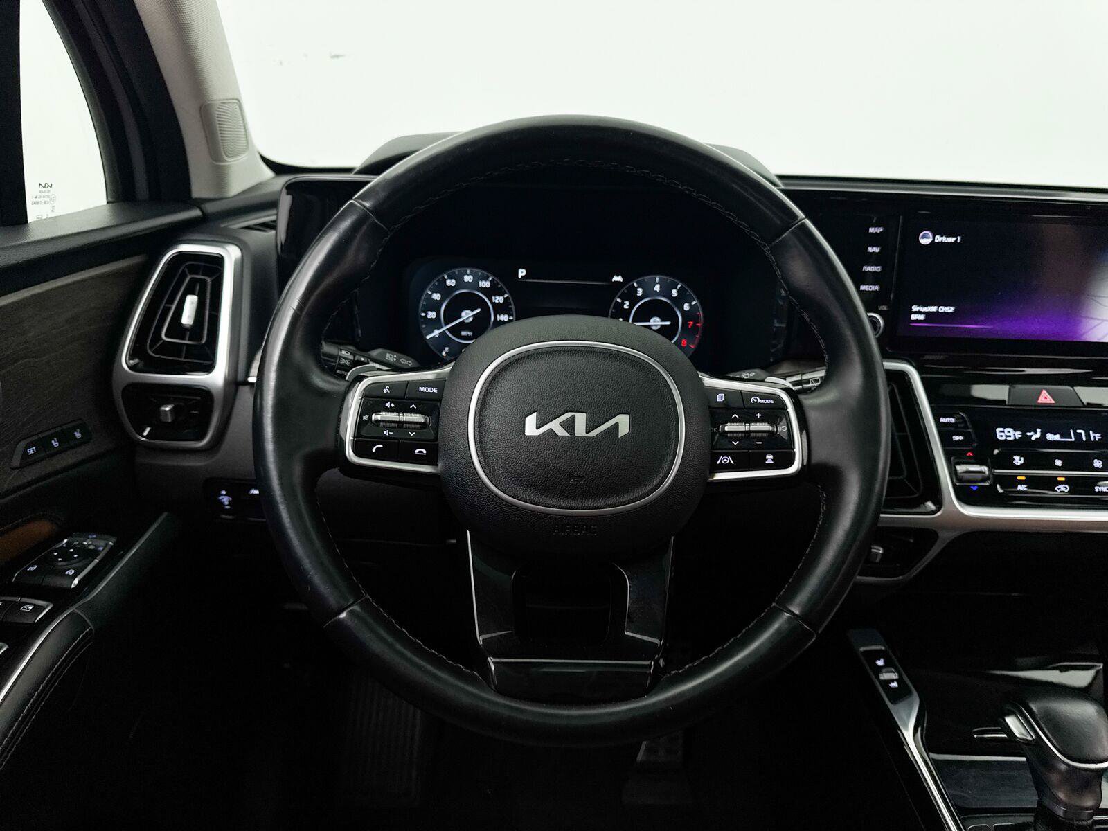Used 2022 Kia Sorento SX Prestige w/ Rust Color Package AWD/4WD image 38