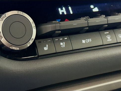 New 2026 Toyota Tundra Platinum AWD/4WD image 23