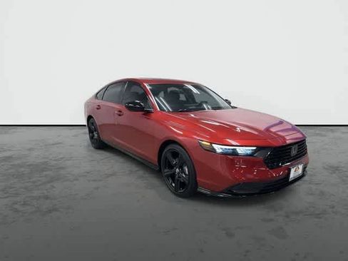 Used 2024 Honda Accord Sport image 6