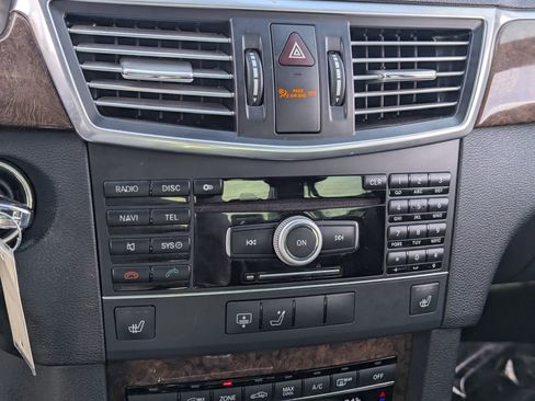 Used 2011 Mercedes-Benz E 350 Sedan image 23