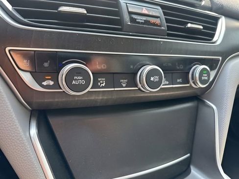 Used 2019 Honda Accord Touring image 22