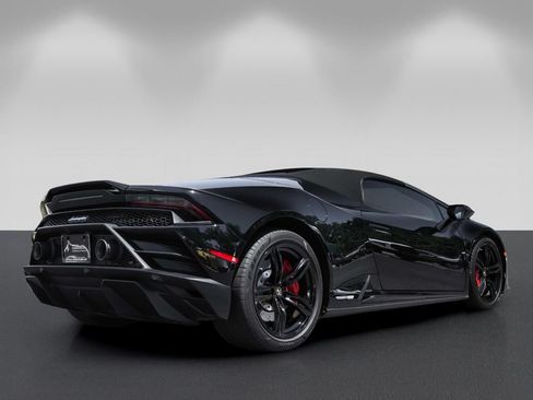 Used 2020 Lamborghini Huracan EVO RWD image 10