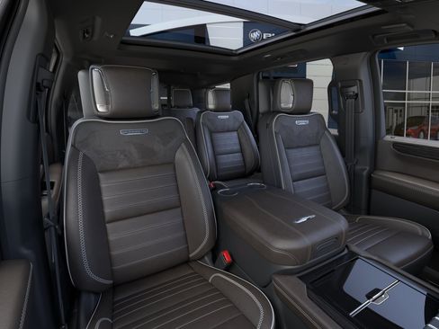 New 2026 GMC Yukon Denali Ultimate AWD/4WD image 16