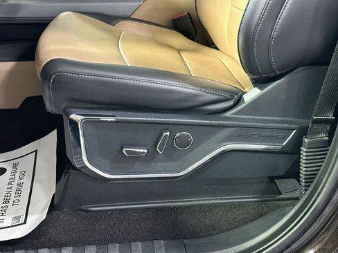 Used 2021 Ford F150 Lariat w/ Max Trailer Tow Package image 14