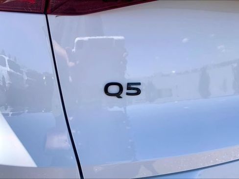 Used 2025 Audi Q5 Premium AWD/4WD image 8